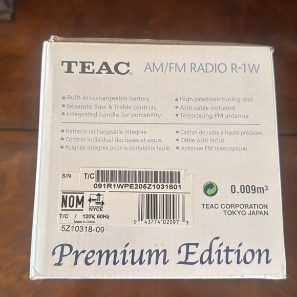 Teac R1 AM/FM Retro Radio - Picture 5 of 8